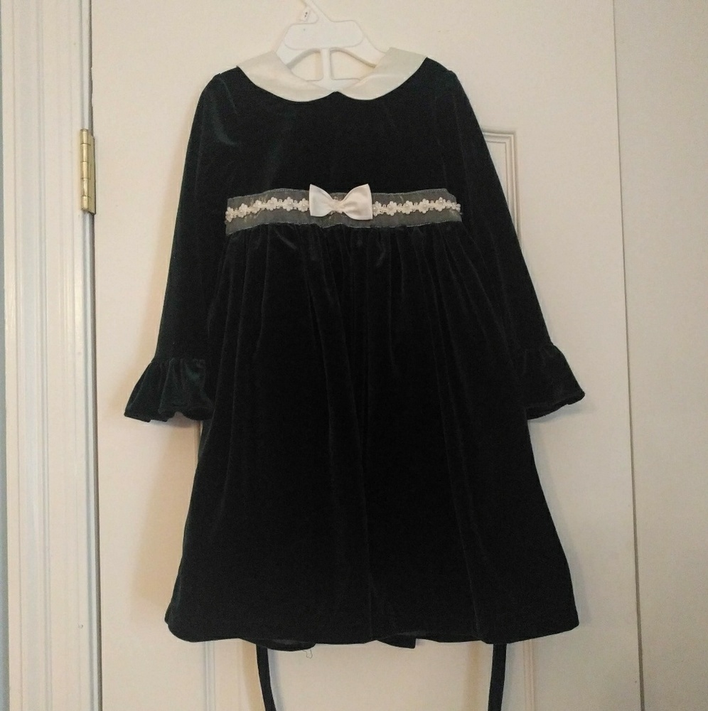 ✨ Little Girl Faux Velvet Dress✨